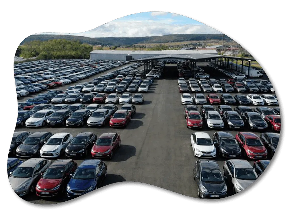 Parc automobile avec plus de 1500 v&eacute;hicules neufs et d'occasion pour professionnels